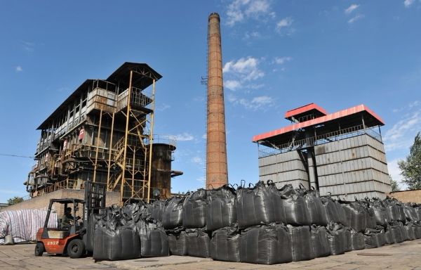 威大椰殼活性炭生產廠家，生產各種廢水使用的椰殼活性炭等活性炭產品！
